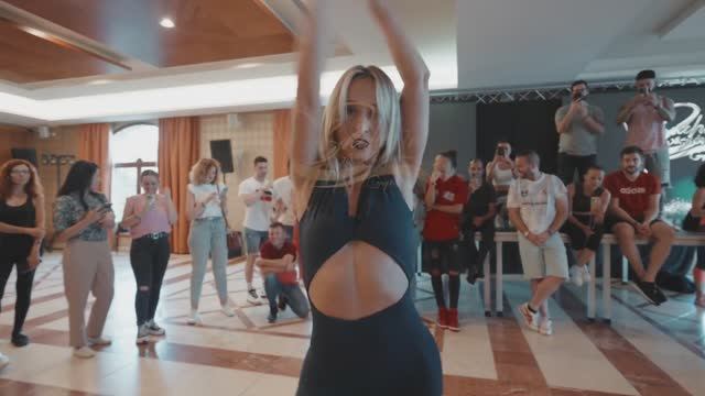 Ronald y Alba Última botella willven bello Бачата Bachata Sensual LadyStyle Footwork MenStyle