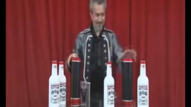 Super Multiplying Martini Bottles. Размножающиеся бутылки мартини