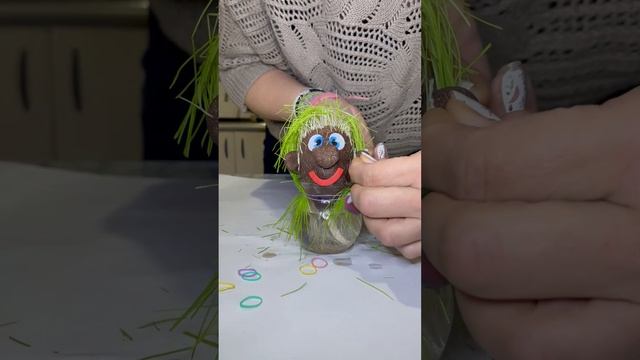 Мода 2025 Травяная голова Новый стиль 2025 Grass head style 2025