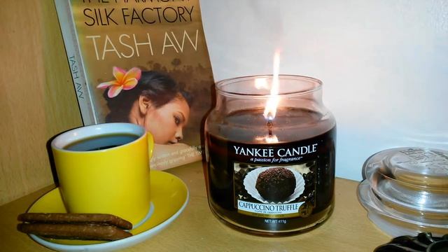 Yankee Candle Review: Cappuccino Truffle.