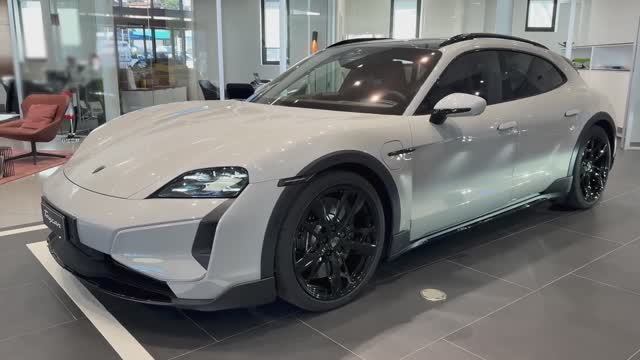 Новый Porsche Taycan Turbo Cross Turismo 2025 - Интерьер и Экстерьер