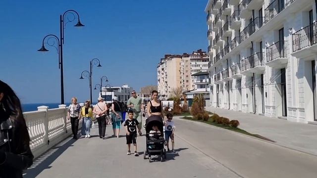#АНАПА СТОИТ ЖАРА. КРЕЩЕНСКИЙ ПАРК, ОРЕХОВАЯ РОЩА И НАБЕРЕЖНАЯ.