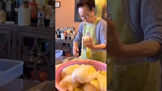 How My Korean Grandma Makes Kimchi Part 2🥬 #shorts