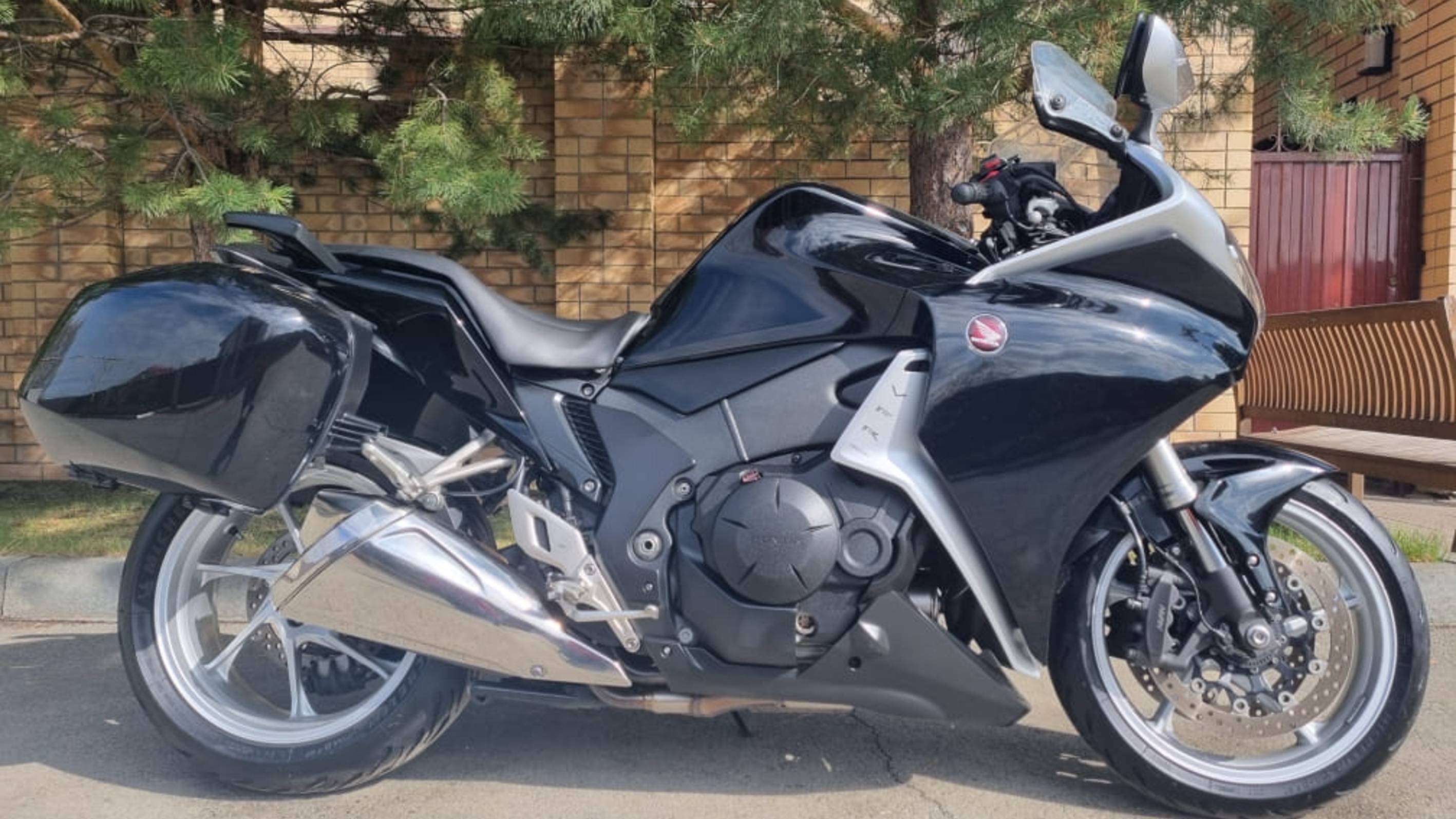 Видеообзор Honda VFR1200F 2013