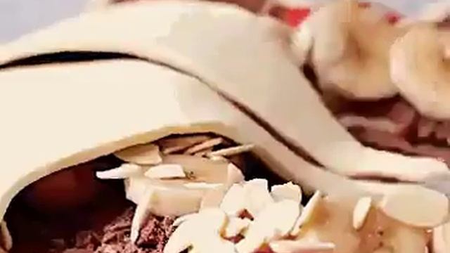 Рецепт пирог бананы , клубника