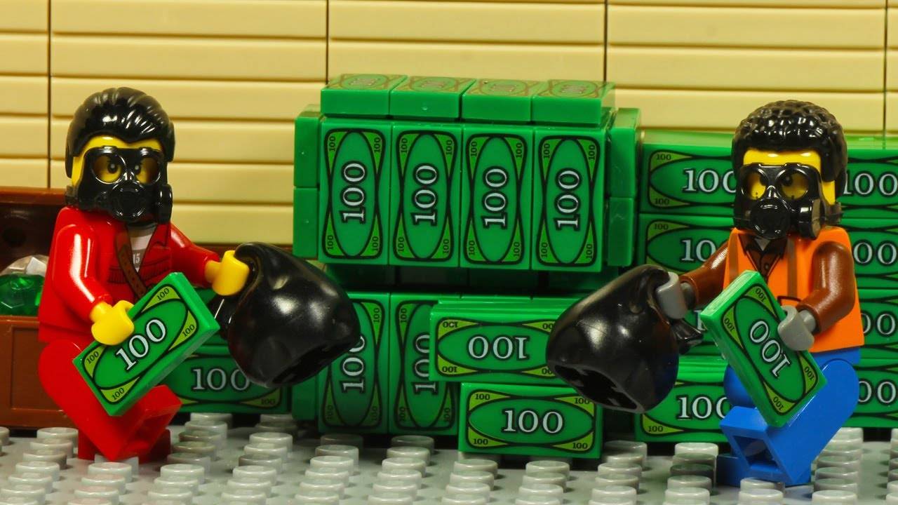 Lego City Motorcycle Robbers Bank Robbery Fail