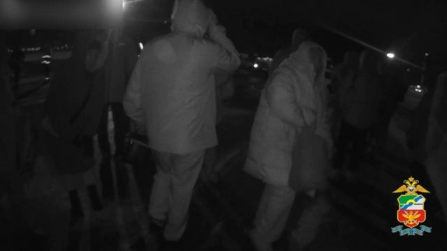 В Омске транспортные полицейские задержали местного жителя за курение на борту воздушного судна