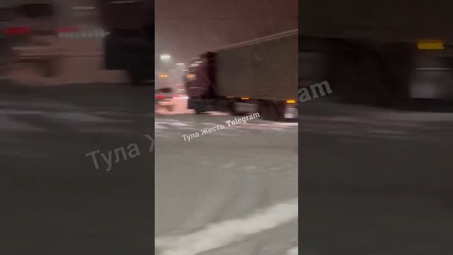 Тула встала в пробках из-за снегопада