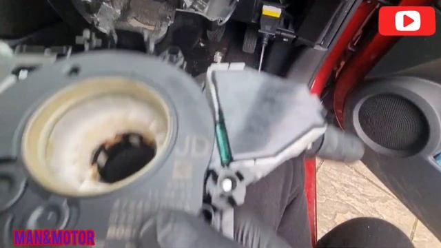 Nissan qashqai 2011 J10 Airbag light on , changing Squib Clock Spring