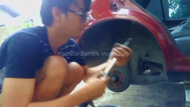 GANTI SHOCKBREAKER BELAKANG STARLET