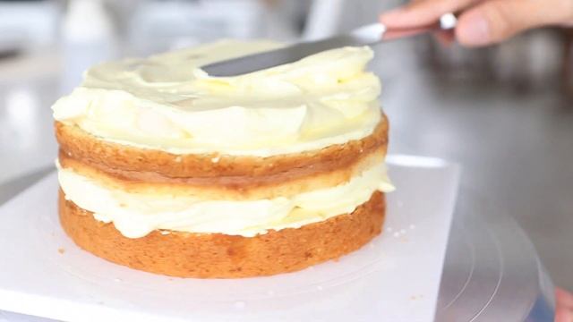 [EP 91. 바나나 케이크 ] 생크림디자인케이크 시즌1 / Whipped Cream banana cake / 루니제과