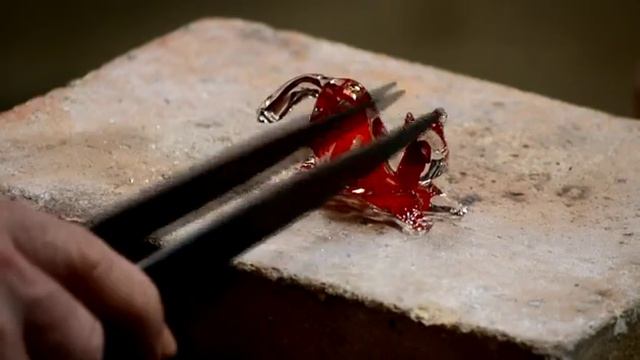 Стеклянная фигура...
