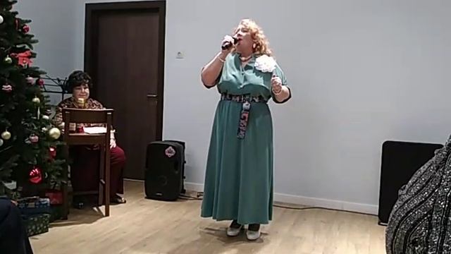 Я деревенская.