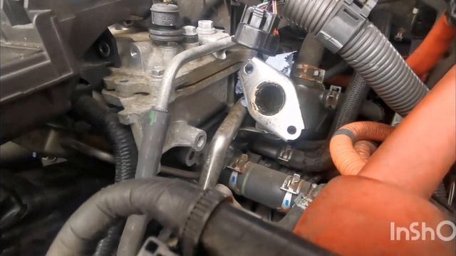 EGR VALVE Clogged ( Rattling Noise) Limp Mode Toyota Prius 1.8 Hybrid 2014