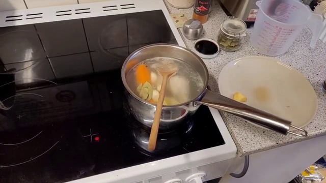 КАК ПРИГОТОВИТЬ РАМЕН | УПРОЩЁННАЯ ВЕРСИЯ (ПЕРВОЕ ВИДЕО)