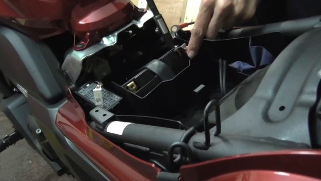 Honda CTX700DCT Battery Tender Installation