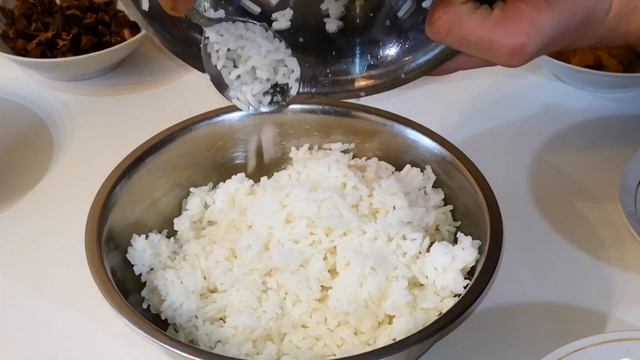 ОСІННІЙ СМАК ГАРБУЗА З НАЧИНКОЮ ПЕЧЕНИЙ В ДУХОВЦІ ФАРШИРОВАНИЙ РИСОМ МЕДОМ СУХОФРУКТАМИ ІДЕЯ ДЕСЕРТ