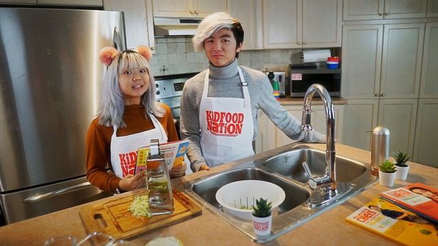 In The Kitchen with RiKiMiSu | How to Make Greek Zucchini Fritters