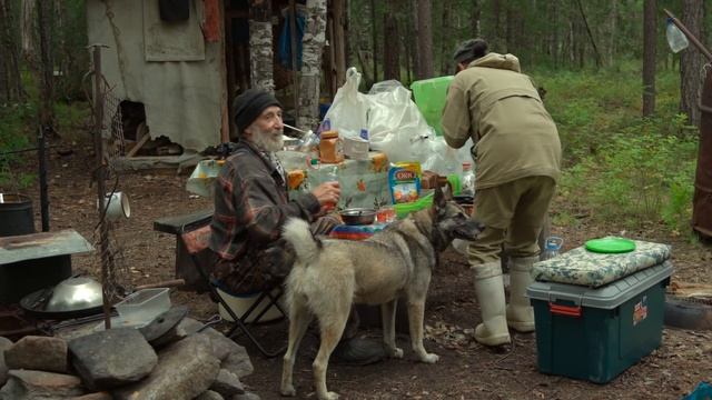 145 серия 2 месяца с женой в тайге ч.15 Дожди, воды в реке больше чем весной Кедровый сбор В гостях