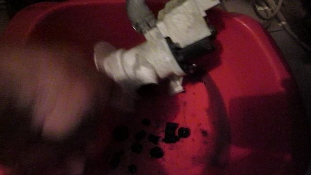 СТИРАЛЬНАЯ МАШИНА НЕ ВЫКАЧИВАЕТ ВОДУ