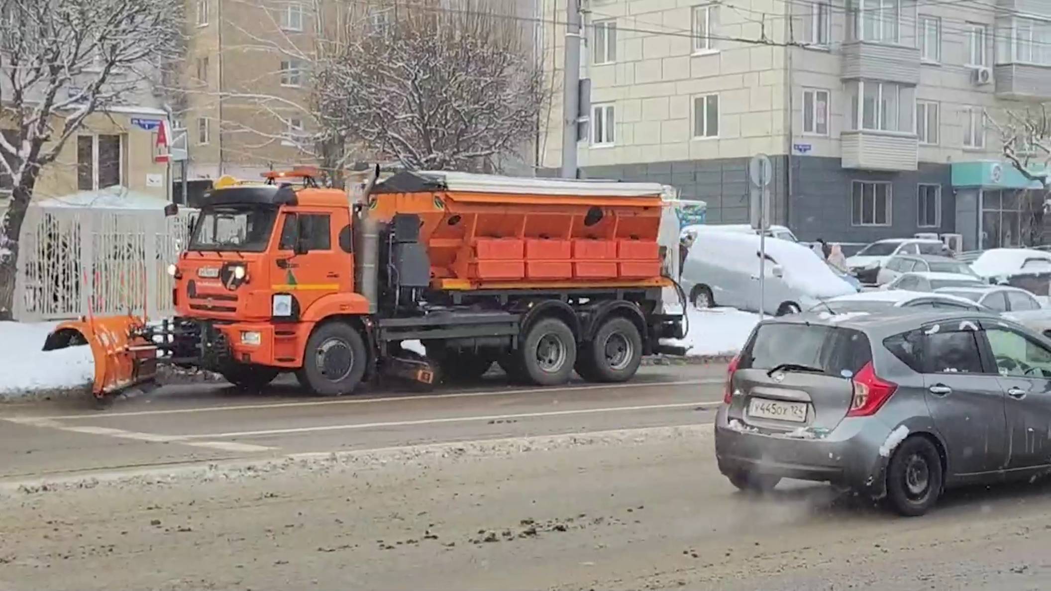 СНЕГОПАД БЕЗ ТРАНСПОРТНОГО КОЛЛАПСА