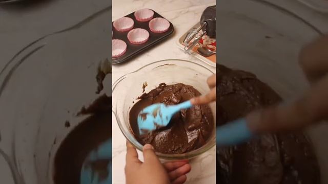 Chocolate Cupcakes with Butter Cream frosting ~ Varun Karekar #shorts