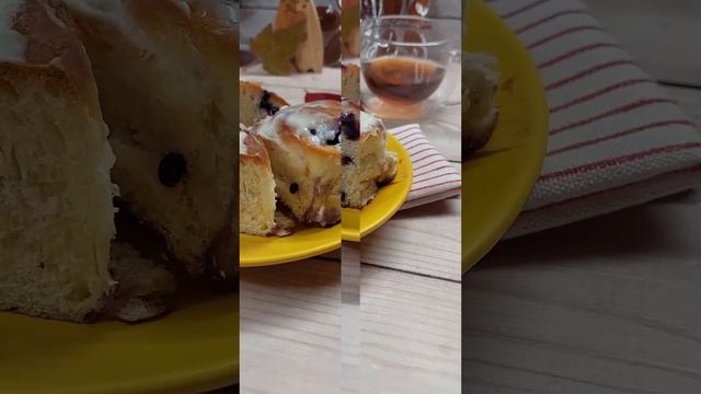 Лучший утренний аромат - нежных синнабонов с черникой!