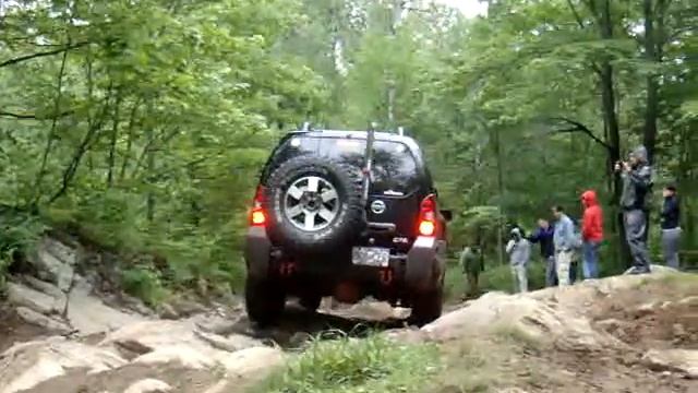 Nissan Xterra on Obstacle #3 - CNTC Rookie Run 6/2/12