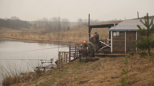 Перші величезні коропи на відкритій воді 2024. Рецепт приготування риби, гарна чоловіча компанія