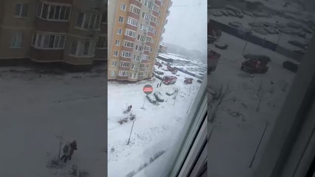 На Якурнова/Ливанова съехались 4 пожарные машины