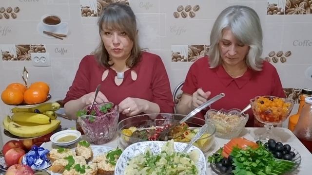 Mukbang по-русски. Оля- обжора , Ира - выпивоха .🤪🤭🥂🍖🥩