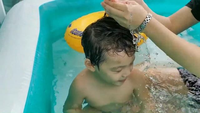 FIRST VIDEO WITH LITTLE JOWIN ! : Learn & Play - Sink or Float  | Swimming Day