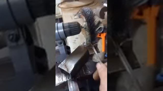 очистить проволоку от ржавчины (144p) (via Skyload)