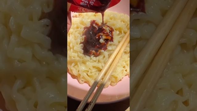 Buldak Carbonara #buldakcarbonara #shorts #shortsviral #shortsvideo #buldakramen #бульдаккарбонара