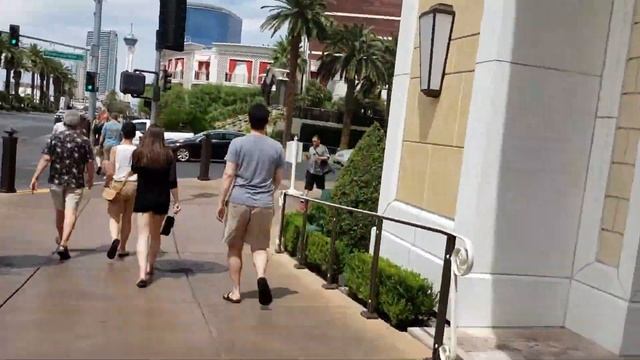 Best Cheap Restaurant On The Las Vegas Strip! Las Vegas Food!