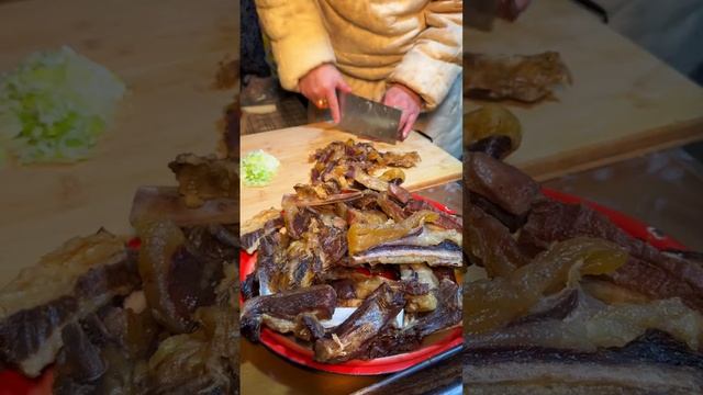 Вы, должно быть, никогда не пробовали янтарный яичный суп. Янтарный стейк Чабаки. Янтарная говядина.