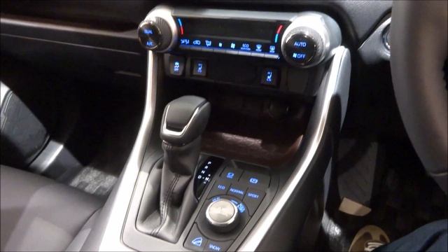 トヨタ新型RAV4 G"Z package" 4WD 展示車撮影！