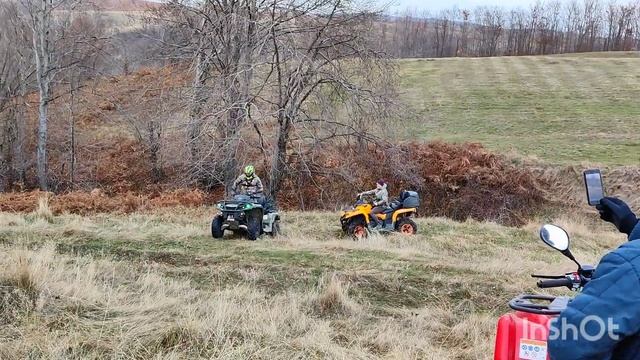 Can-Am Outlander 570 Max Wheelie