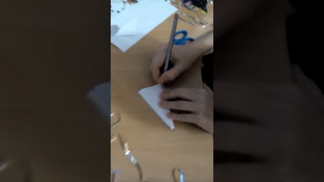 Как сделать снежинку из бумаги своими руками