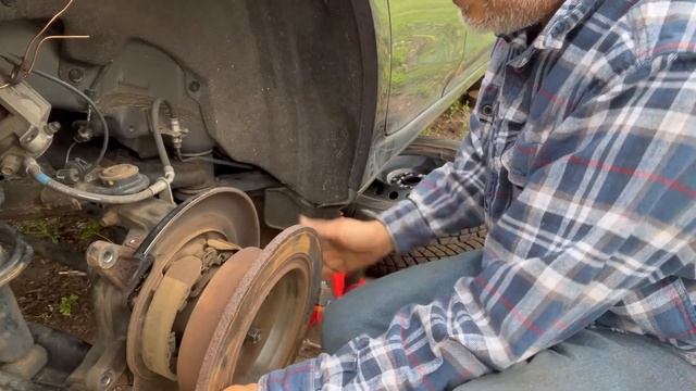 Subaru Impreza 2017 rear wheel bearing hub assembly removal