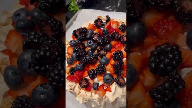 #shorts  #pavlova #latest  #meringue