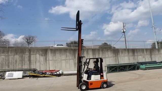 NISSAN GAS FORKLIFT,