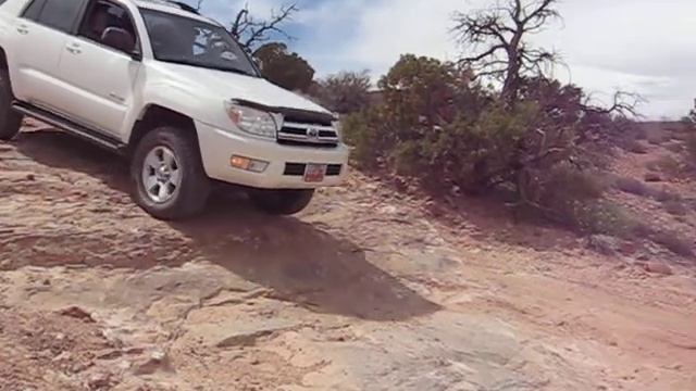 Teapot Canyon road steep descent