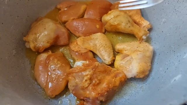 Плов с курицей. Döşəmə plov.