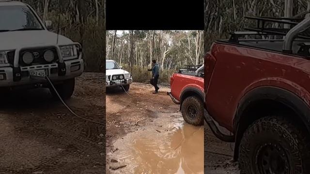 Landcruiser 100 series recovery winching Nissan out #100serieslandcruiser #offroad #landcruiser