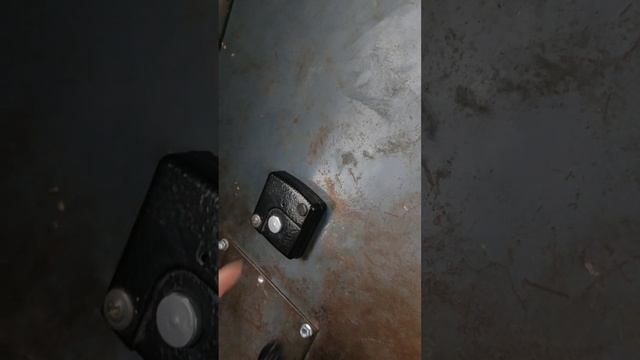 Как спуститься на лифте.mp4