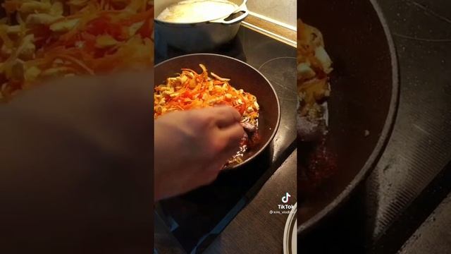 Готовим спагетти с овощами и курицей. 🍝