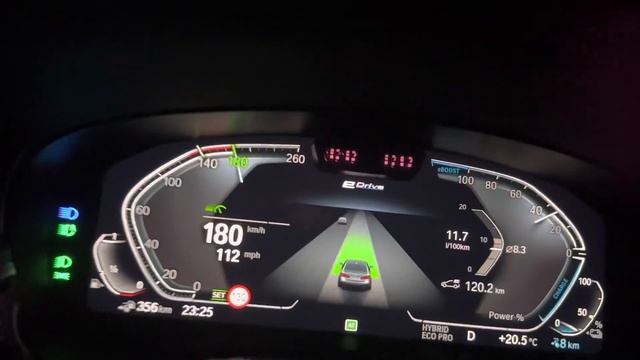 BMW G30 545e, cruising 180 km/h