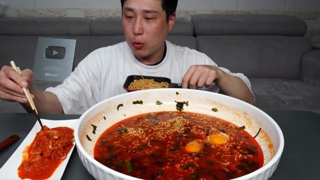 매운김치 군산짬뽕 라면 7개 밥 말아서 라면 먹방 korean spicy kimchi jjamppong noodles ramen mukbang eating show
