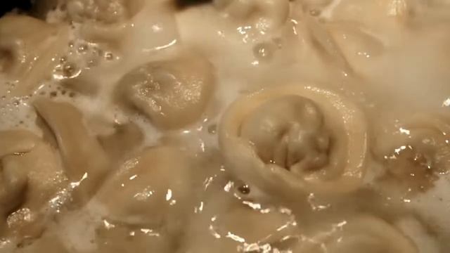 Пельмени варятся Stock video footage